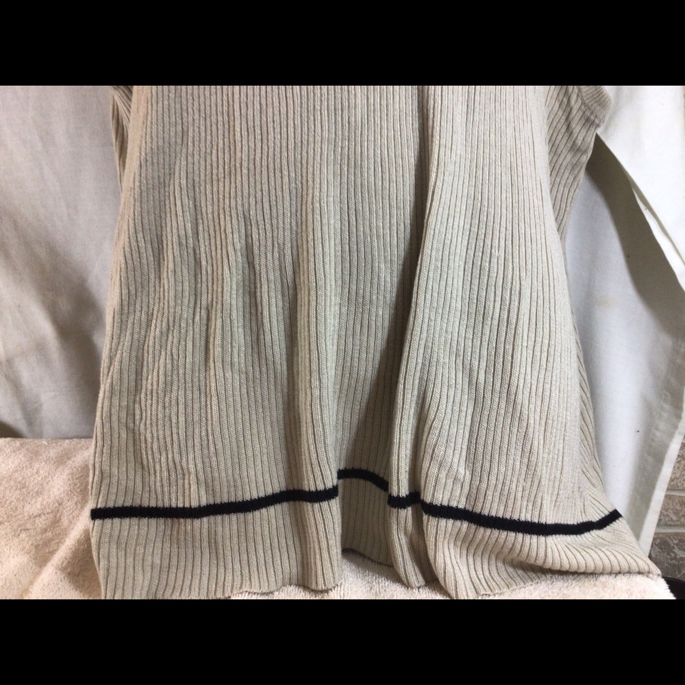 Woman’s Sz XL ELLIOTT Sleeveless Beige Sweater - Picture 3 of 10